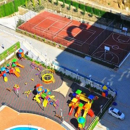 Azura Park Apartment *